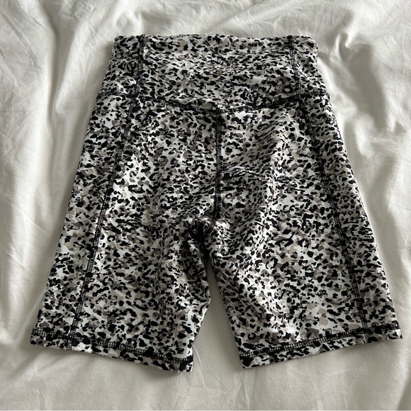 5/$20 Jessica Simpson Sportswear Womens Amber High Rise shorts - Picture 4 of 6